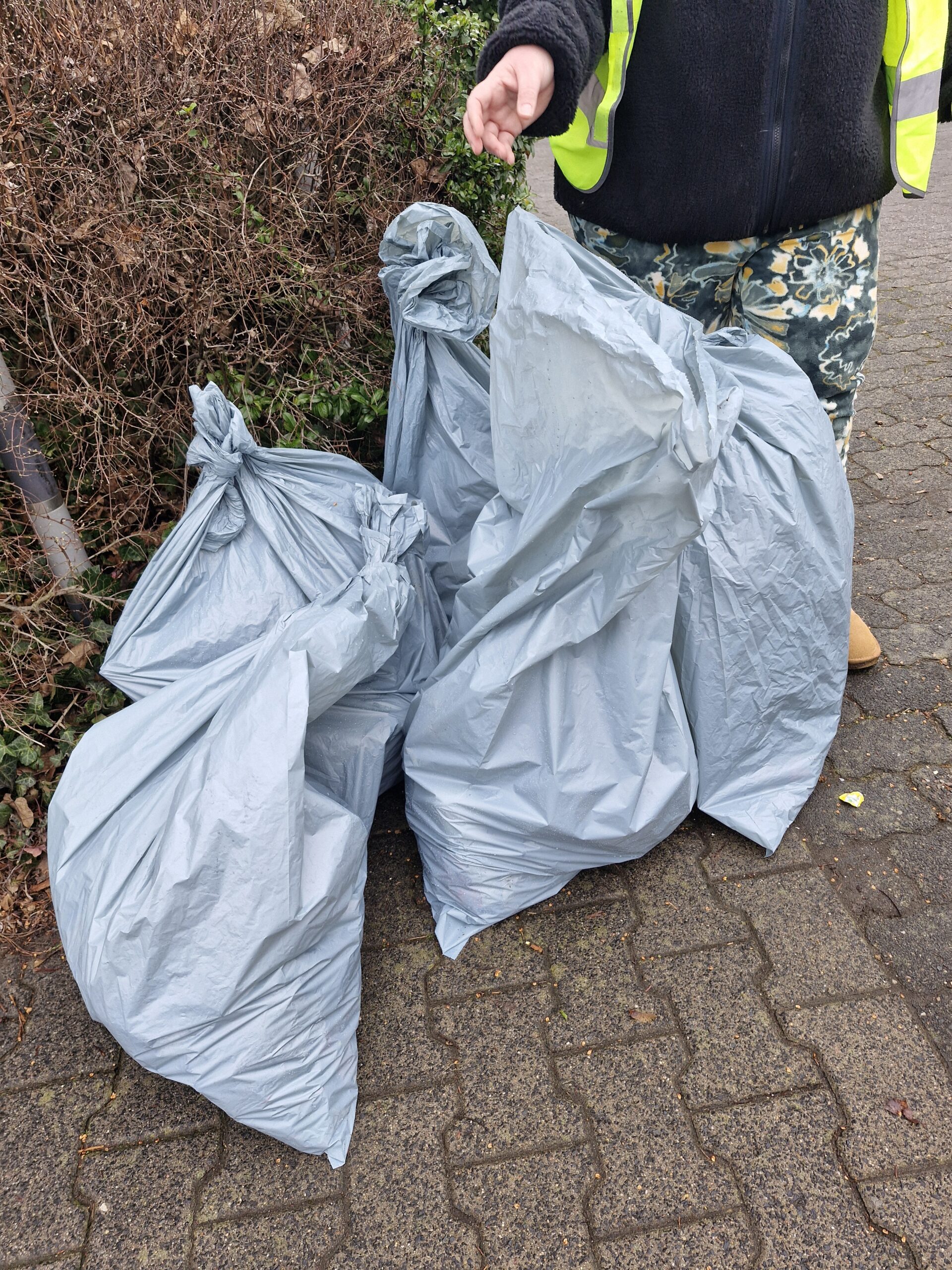 Erfolgreiche Müllsammelaktion nach dem Rosenmontagszug