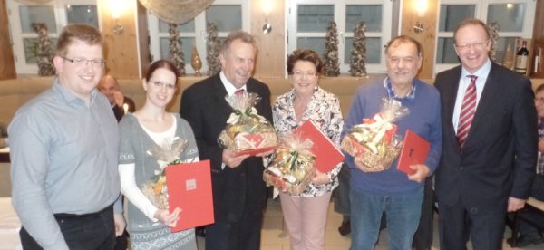 von rechts: Peter Sulzmann, Peter Hackradt, Heide Wolf, Manfred Kreis, Nicole Fuchs, Michael Gerheim